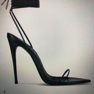 7 or 37 eu size. 4.5 inch heel. Brand new, never worn.